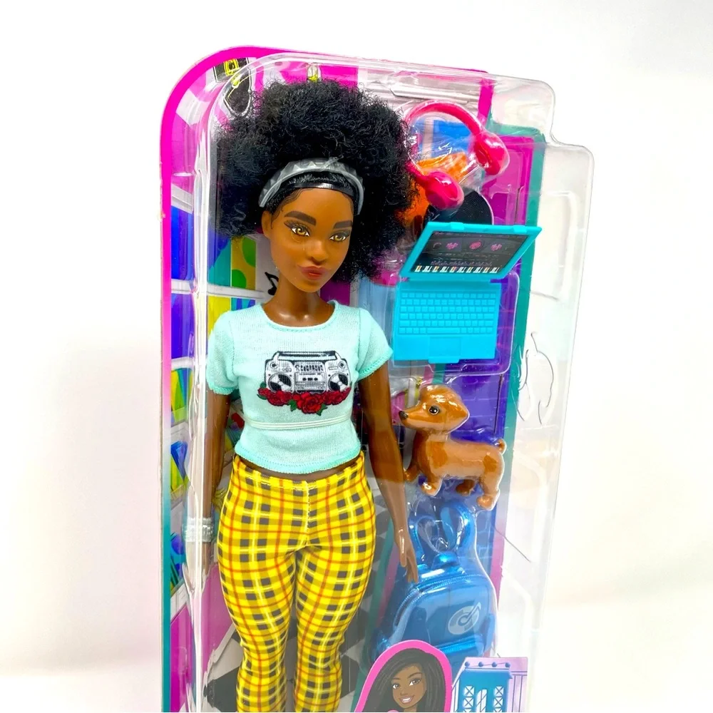 Mattel Barbie Life in the City “Brooklyn” Roberts‎ - Lyla plus pet NEW